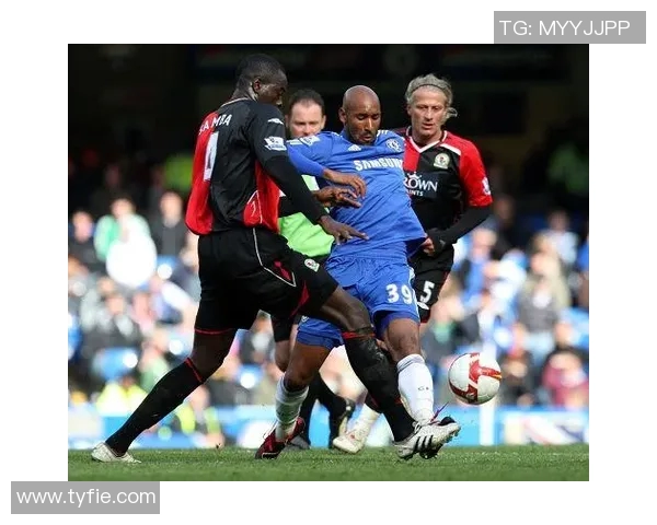 深圳足球队包夹战术的创新与发展探讨 深圳足球队包夹战术的创新与发展探讨